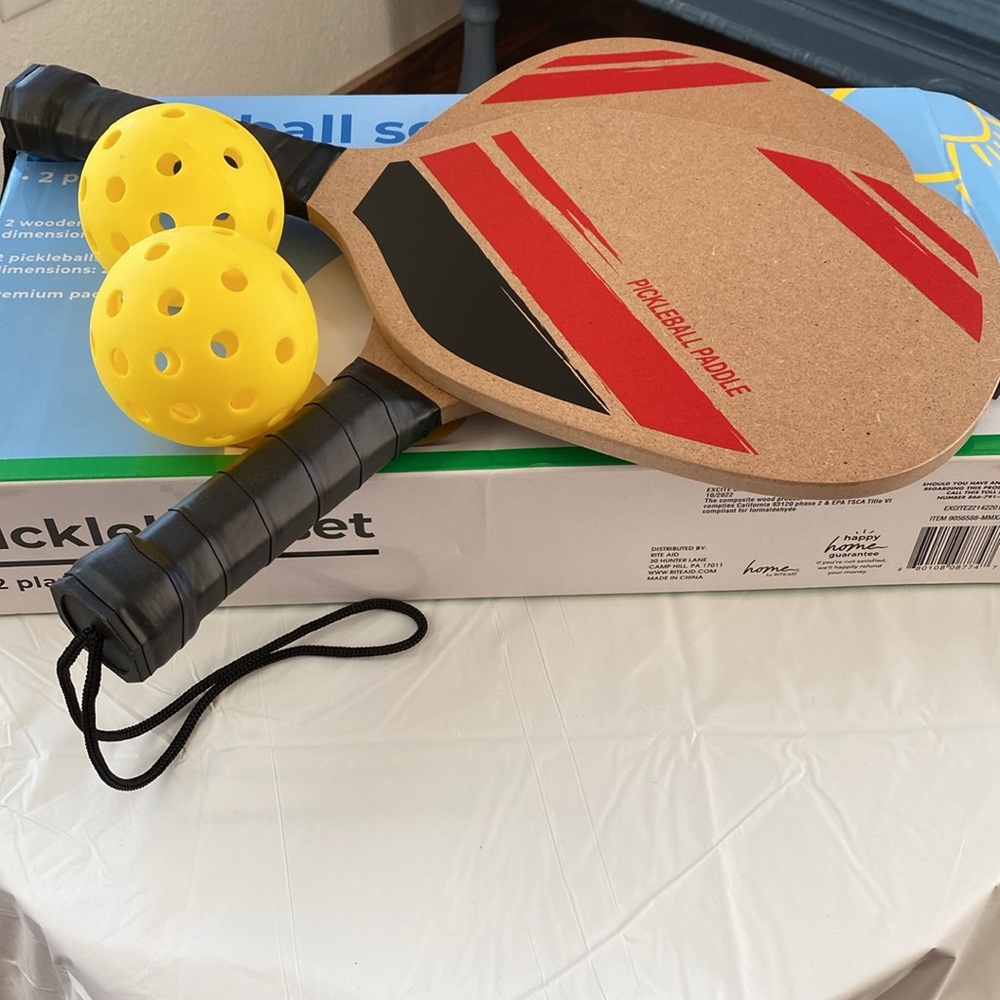 Pickleball paddle set
